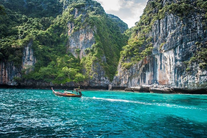 Earlybird Phi Phi Speedboat: Sunrise Tour from Phuket photo 4