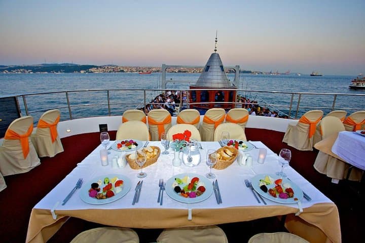 Bosphorus Dinner Cruise by Night with Traditional Turkish Show photo 4