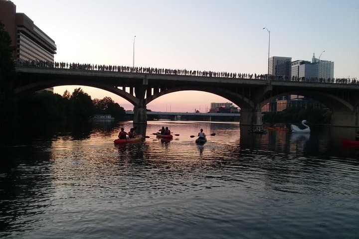 Sunset Skyline Kayak Tour on Lady Bird Lake: Paddle Austin’s Urban Waterway at Golden Hour
