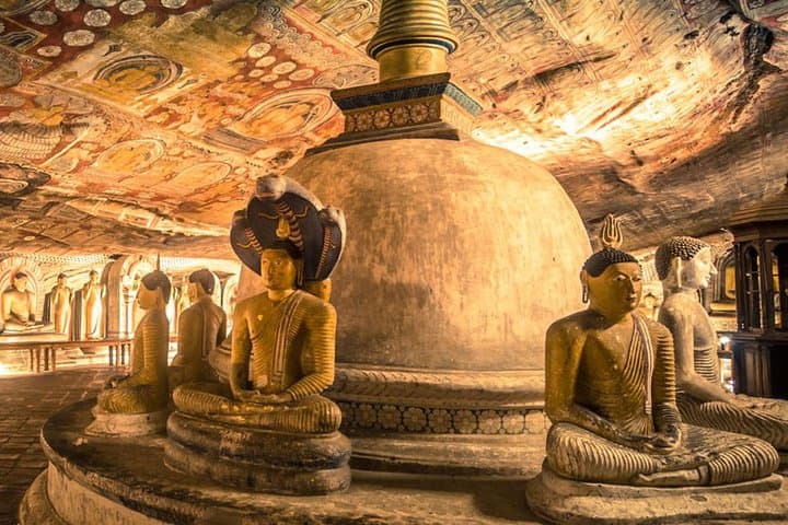 Sigiriya Lion Rock and Dambulla Cave Temples — Full-Day Tour from Colombo photo 3