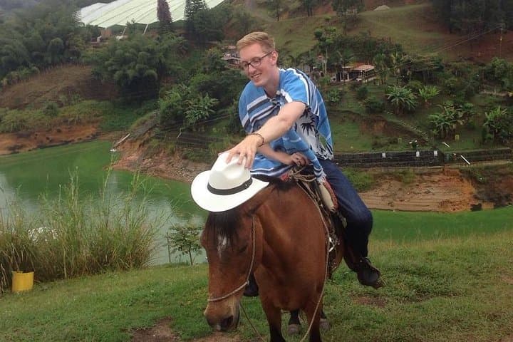 Medellín Horseback Ride and Christmas Lights Combo Tour photo 5