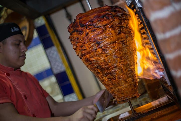 Cancun Taco Tour: Local Tacos, Beer & Night Market Experience