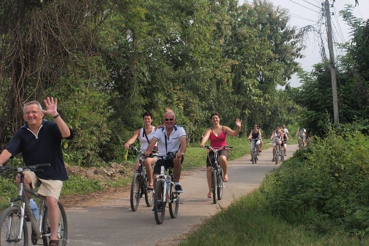 Half-Day Lanna Countryside Cycling Tour Chiang Mai: Rice Fields & Village Life photo 2