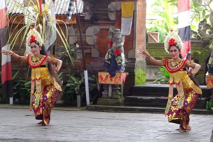 Exploring Bali’s Spirit and Surf: Barong Dance and Kuta Beach
