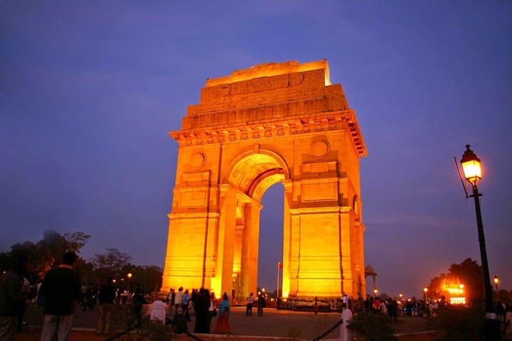 Half-Day Private Delhi City Tour — India Gate, Humayun's Tomb & Agrasen Ki Baoli photo 3