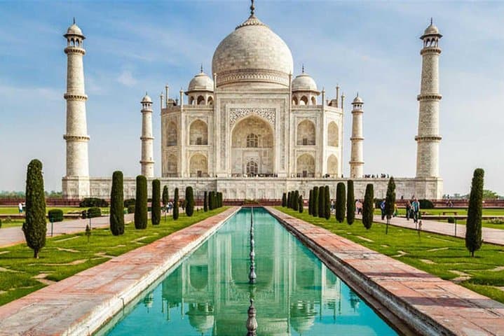 Private Taj Mahal & Agra Fort Day Trip from Delhi by Car — All-Inclusive photo 4