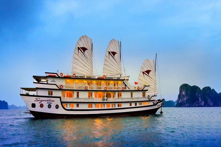 Signature Royal Halong Bay Cruise: 2-Day Luxury on Bai Tu Long Bay photo 2