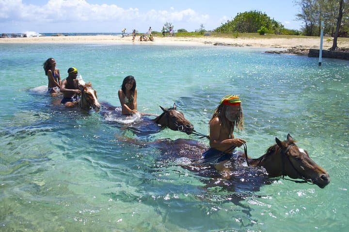 Krabi Beach Horse Riding: Ao Nam Mao 1-Hour Horseback Tour with Transfers photo 4