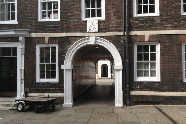 Private Downton Abbey London Locations Walking Tour — 3 Hours photo 4