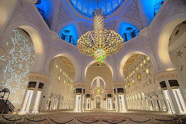 Private Abu Dhabi Day Tour from Dubai: Grand Mosque, Louvre & Corniche Highlights photo 2