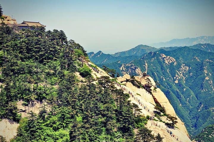 Xi'an to Mount Huashan by Bullet Train: Day Hike to North Peak photo 4