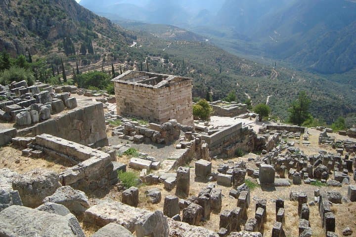 Private Delphi, Itea & Galaxidi Day Tour from Athens: Temple of Apollo & Coastal Villages photo 2