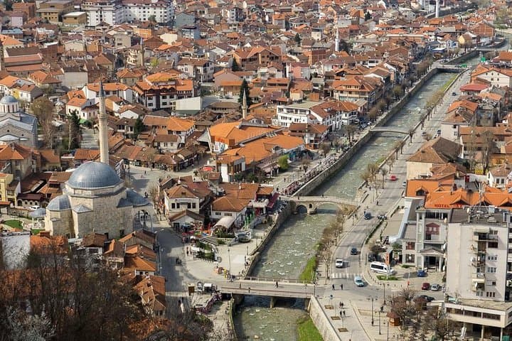 Skopje to Tirana via Prizren: Private Transfer and Half-Day City Tour
