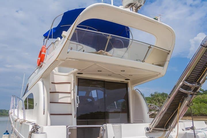 Mombasa Yacht Cruise: 1-Hour Sunrise & Sunset Indian Ocean Experience photo 3