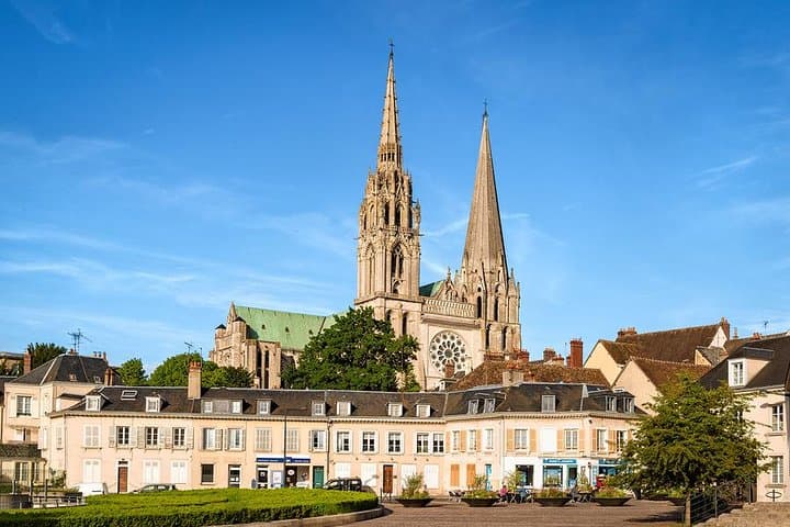 Private Excursion to Chartres Cathedral: Stained Glass, Gothic Geometry & Easy Day Trip from Paris