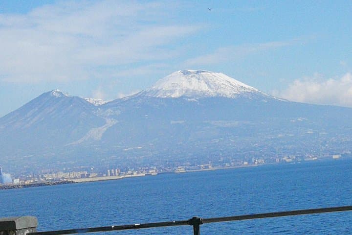 Vesuvius & Pompeii Pizza Day Tour — Hike the Crater and Taste Naples photo 2