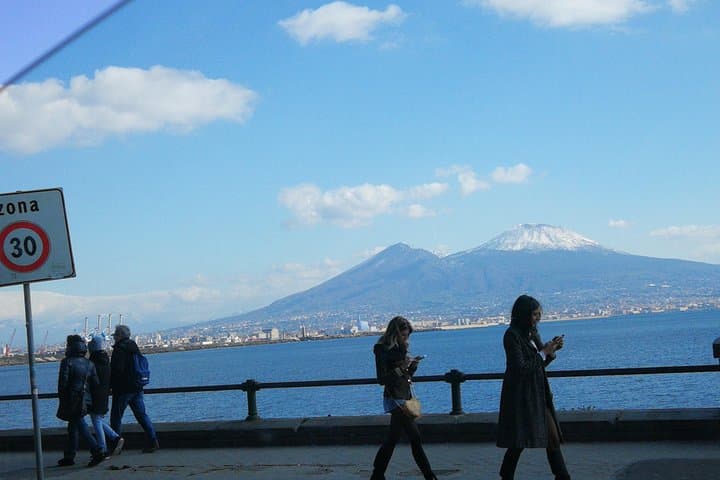 Vesuvius & Pompeii Pizza Day Tour — Hike the Crater and Taste Naples photo 3