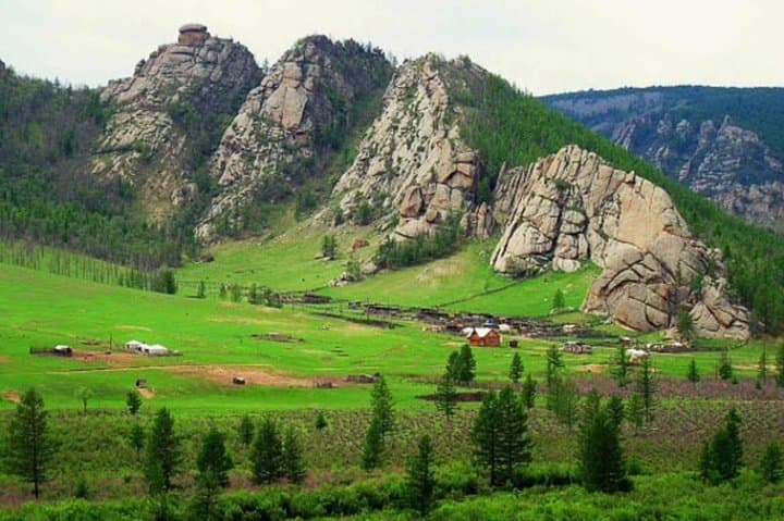 Genghis Khan Statue & Terelj National Park Day Tour — Ulaanbaatar to Turtle Rock photo 6