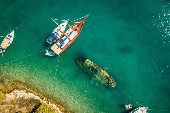 Half-Day Blue Lagoon & 3-Island Boat Tour from Split — Snorkel, Swim, Taste Dalmatia photo 3