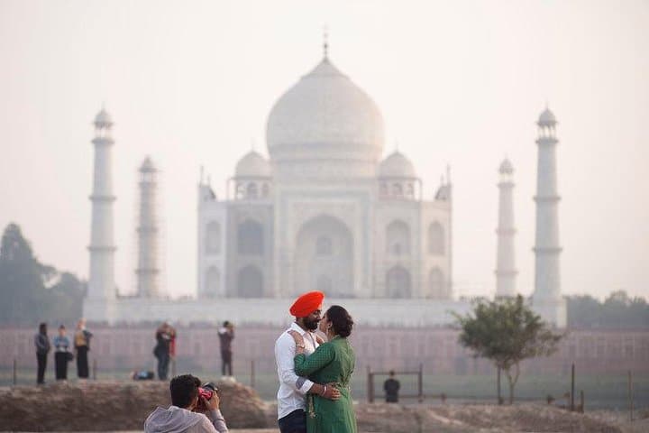Sunrise Taj Mahal Private Tour from Delhi — Early Morning Visit to Taj Mahal & Agra Fort photo 4