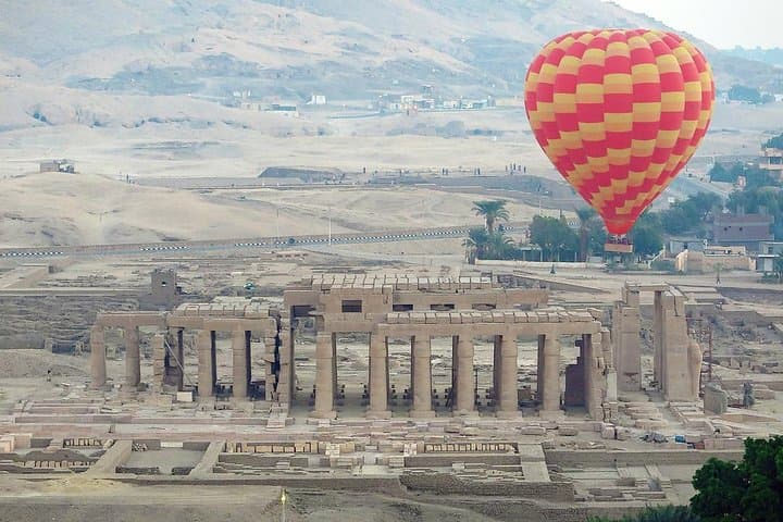 Sunrise Hot Air Balloon Ride Over Luxor's Ancient Temples