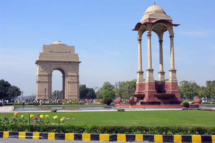Half-Day Private Delhi City Tour — India Gate, Humayun's Tomb & Agrasen Ki Baoli photo 5