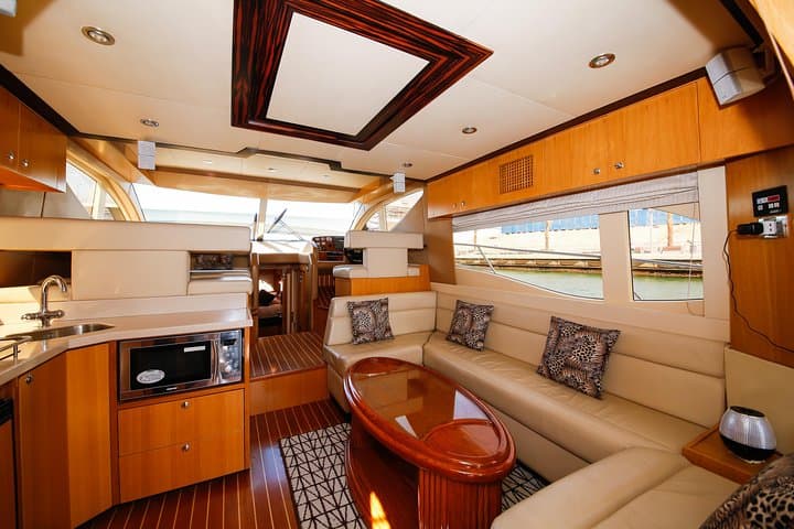 Luxury Yacht Cruise Dubai Marina: Palm Jumeirah, Burj Al Arab & Atlantis Views photo 2