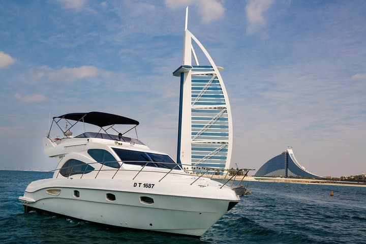 Luxury Yacht Cruise Dubai Marina: Palm Jumeirah, Burj Al Arab & Atlantis Views photo 6