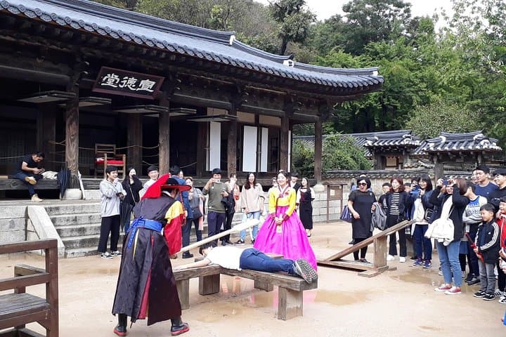 Private Day Trip to Korean Folk Village & Dae Jang Geum Park from Seoul photo 6