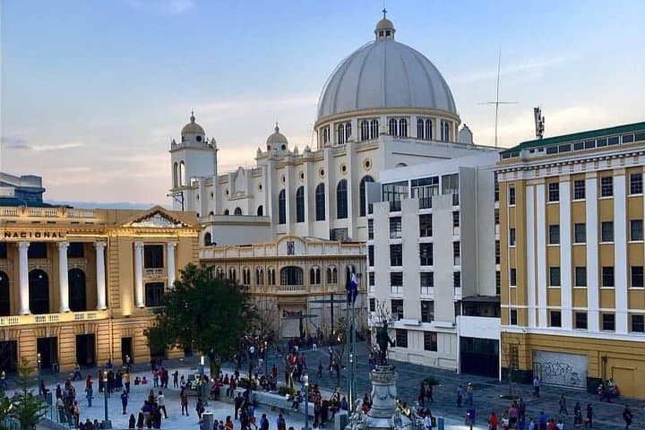 San Salvador Layover Tour: City Sights & El Boquerón Volcano photo 3