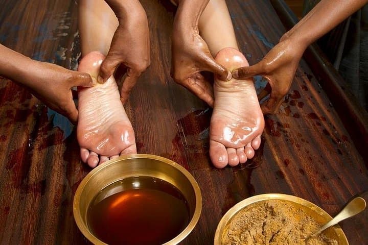 Colombo Walking Tour and One-Hour Ayurveda Massage: City Highlights & Wellness photo 1