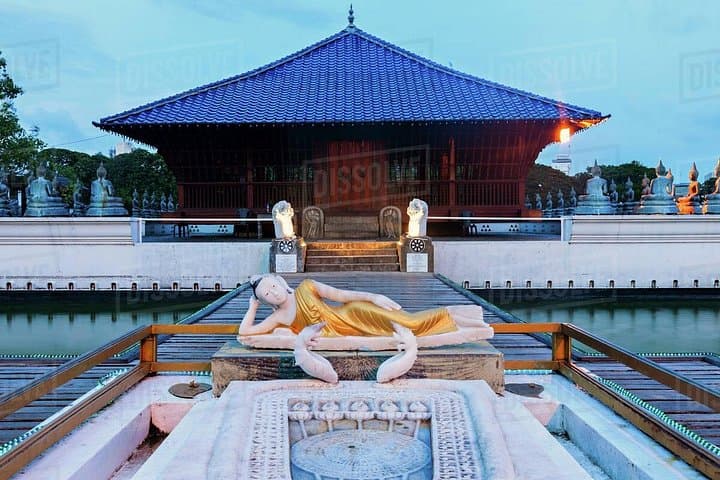 Colombo Walking Tour and One-Hour Ayurveda Massage: City Highlights & Wellness photo 2