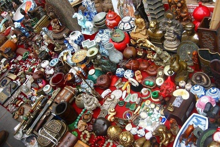 Private Shanghai Shopping Tour: Fabric Markets, Pearls & Bargaining with a Local Guide photo 1