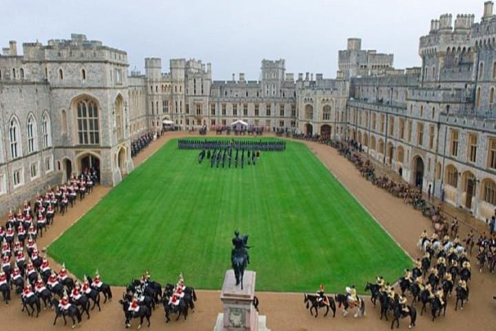 Private Windsor Castle Transfer from London — Skip-the-Line Tickets & Audio Guide photo 2