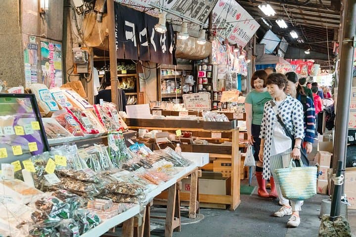 Insider Tsukiji Market Tour and Home Cooking Class with Junko photo 3