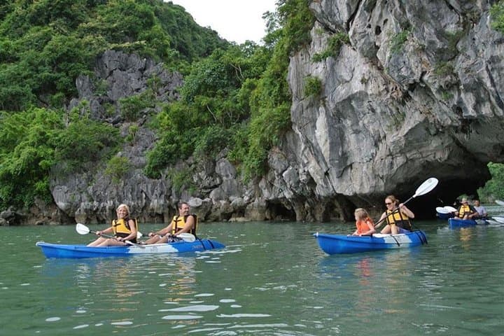 Halong Bay One-Day Cruise from Hanoi: Caves, Kayaking & Limousine Shuttle photo 4
