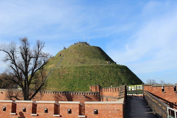 Krakow Mounds Tour: Panoramic Views from Kosciuszko to Krakus photo 2