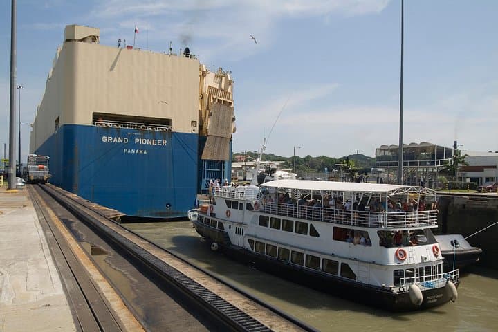 Panama Canal Partial Transit Southbound: Miraflores, Pedro Miguel & Gaillard Cut Aboard the M/V Pacific Queen photo 2