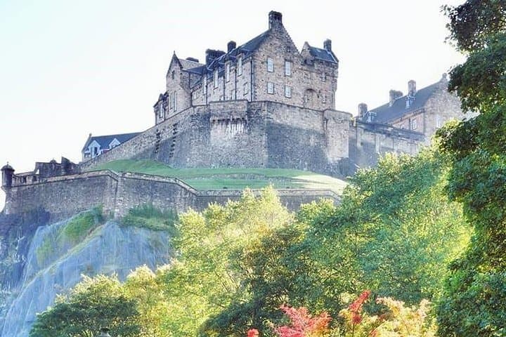Skip-the-Line Edinburgh Castle Guided Walking Tour — History & Highlights photo 4
