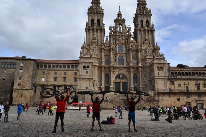Two-Day Self-Guided E‑Bike Camino de Santiago: Valença to Santiago