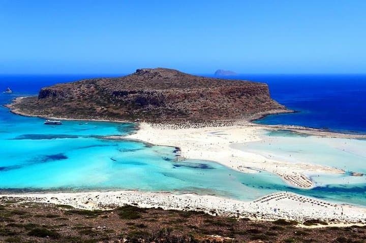 Balos Lagoon & Gramvousa Island: Full-Day Boat Trip from Chania