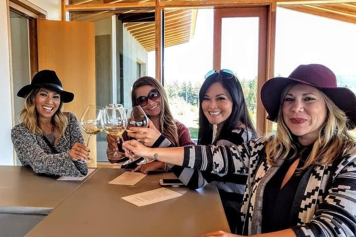 Willamette Valley Full-Day Wine Tour: Pinot Noir Tastings & Gourmet Lunch photo 1