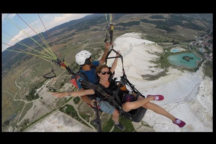 Paragliding Over Pamukkale’s Travertines: Tandem Flights Above Turkey’s White Terraces