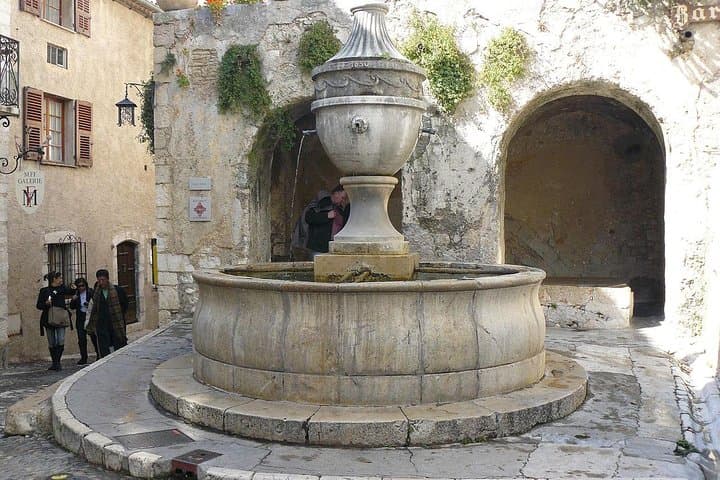 Provençal Countryside Day Tour from Nice: Grasse, Gourdon, Gorges du Loup & Saint-Paul-de-Vence photo 2