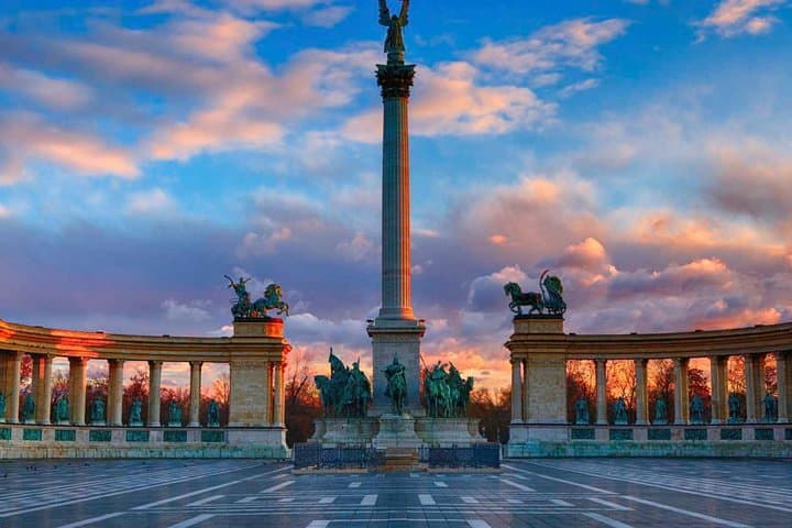 Private Full-Day Budapest City Tour by Air-Conditioned Car photo 6