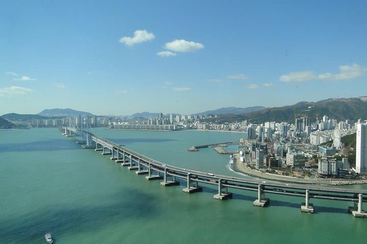 Busan Coastal City Tour: Haedong Yonggungsa, UN Memorial & Lotte Premium Outlet photo 2