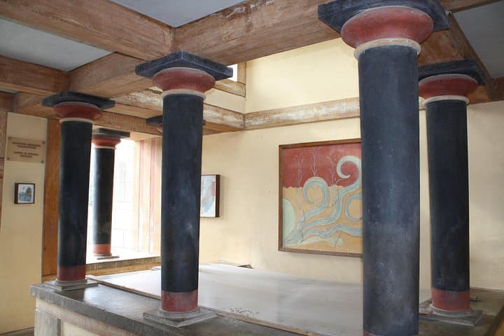 East Crete Day Tour — Knossos, Malia, Agios Nikolaos, Kritsa & Elounda photo 2