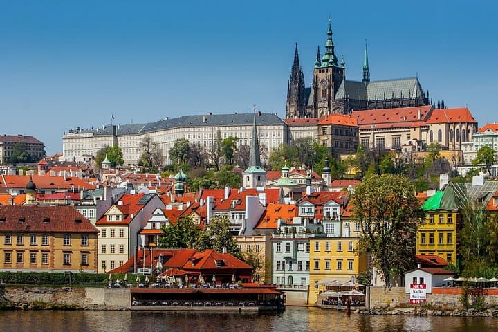 Prague to Budapest Private Transfer with Bratislava Stopover: Comfortable Overland Route and City Highlights photo 2