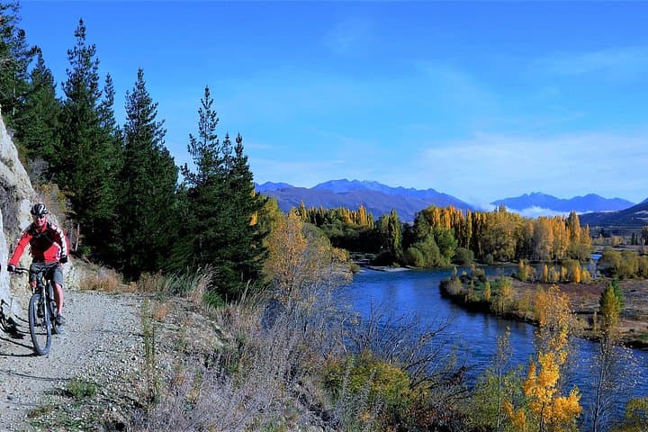 Riverside Electric Bike Tour Wanaka — 12km Guided E‑Bike Ride Along the River photo 4