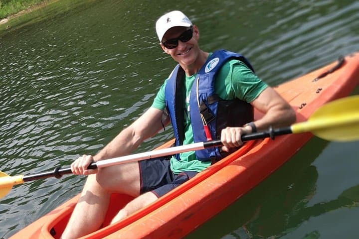 Kayak the Li River: Private Day Tour from Guilin & Yangshuo